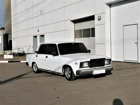 2002 Lada (ВАЗ) 2107, белый, 95000 рублей - вид 2