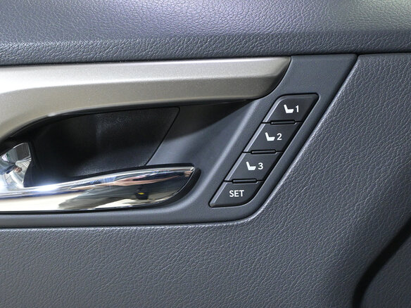 2022 Lexus RX 300 IV Рестайлинг, серебристый, 5870000 рублей - вид 18