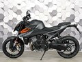 2024 KTM 990 Duke, серый, 1299000 рублей - вид 3