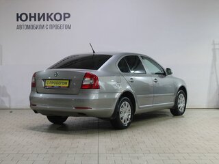 2011 Skoda Octavia II (A5) Рестайлинг, серый, 779000 рублей, вид 2