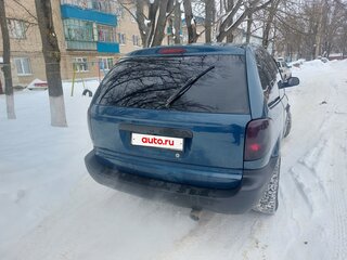 2001 Chrysler Voyager IV, синий, 450000 рублей, вид 4