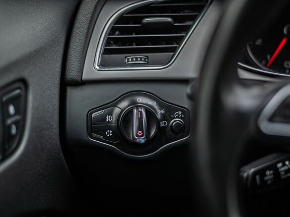 2012 Audi A4 IV (B8) Рестайлинг, чёрный, 1250000 рублей - вид 9