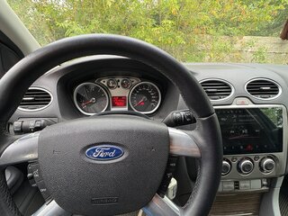 2008 Ford Focus II Рестайлинг, серебристый, 530000 рублей, вид 5