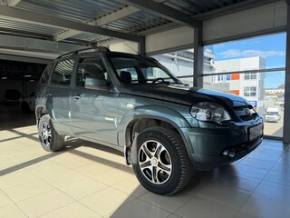 2014 Chevrolet Niva I Рестайлинг, серый, 639000 рублей, вид 1