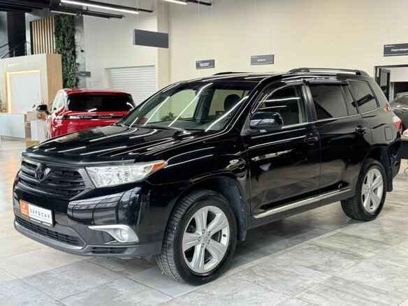 2013 Toyota Highlander II (XU40) Рестайлинг, чёрный, 1820000 рублей - вид 1