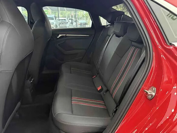 2023 Audi A3 35 TFSI Long IV (8Y), красный, 1790000 рублей - вид 18