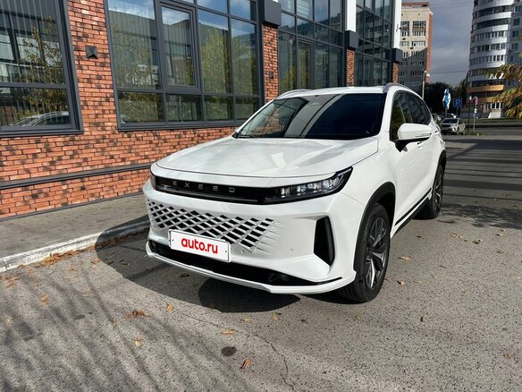 2023 Exeed LX I Рестайлинг 2, белый - вид 3