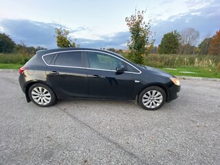 2010 Opel Astra J, чёрный, 560000 рублей, вид 3