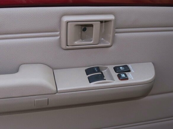 2026 Toyota Land Cruiser 71 70 Series Рестайлинг 2, красный, 10400000 рублей - вид 21