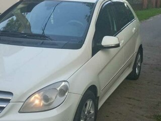 2009 Mercedes-Benz B-Класс 170 I (W245) Рестайлинг, белый, 700000 рублей, вид 4