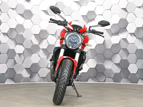 2015 Ducati Monster 821, красный, 599000 рублей, вид 5