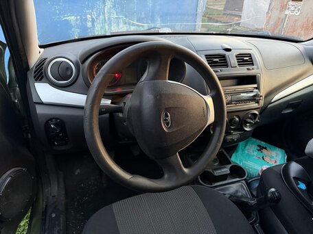 2013 Lada (ВАЗ) Kalina II, зелёный, 315000 рублей, вид 5