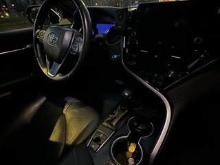 2022 Toyota Camry VIII (XV70) Рестайлинг, белый, 3520000 рублей, вид 5