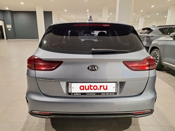 2020 Kia Ceed III, чёрный, 1920000 рублей - вид 4