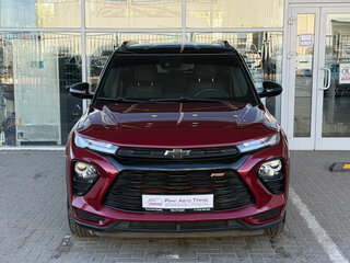 2021 Chevrolet TrailBlazer III, красный, 1629000 рублей, вид 3