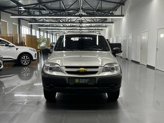 2014 Chevrolet Niva I Рестайлинг, коричневый, 690000 рублей, вид 3