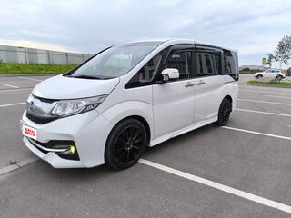 2015 Honda Stepwgn V, белый, 2050000 рублей, вид 1