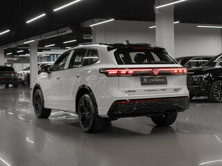 2026 Volkswagen Tiguan L Pro III (China Market), белый, 4850000 рублей, вид 4
