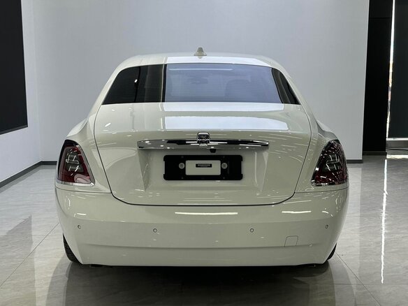2025 Rolls-Royce Ghost Extended II Рестайлинг (Series II), белый, 43000000 рублей - вид 3