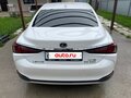 2019 Lexus ES 250 VII, белый, 3150000 рублей - вид 6