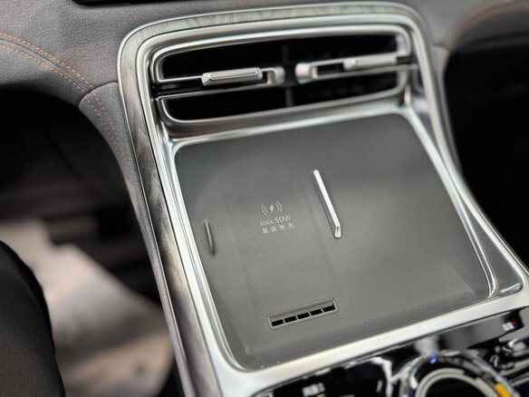 2026 Geely Galaxy M7, белый - вид 23