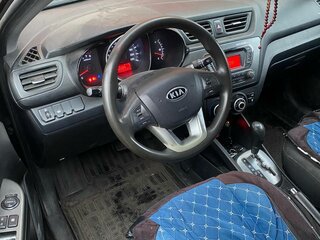 2012 Kia Rio 4-speed III, чёрный, 650000 рублей, вид 4