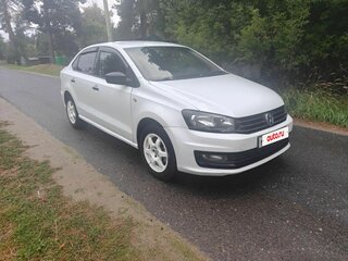 2018 Volkswagen Polo V Рестайлинг, белый, 550000 рублей, вид 1