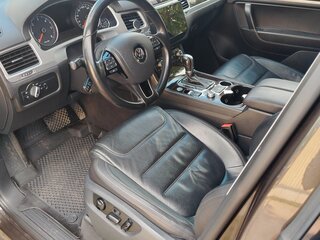 2015 Volkswagen Touareg II Рестайлинг, коричневый, 2750000 рублей, вид 4