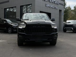 2026 Ram 1500 Crew Cab eTorque V Рестайлинг, чёрный, 11300000 рублей, вид 2