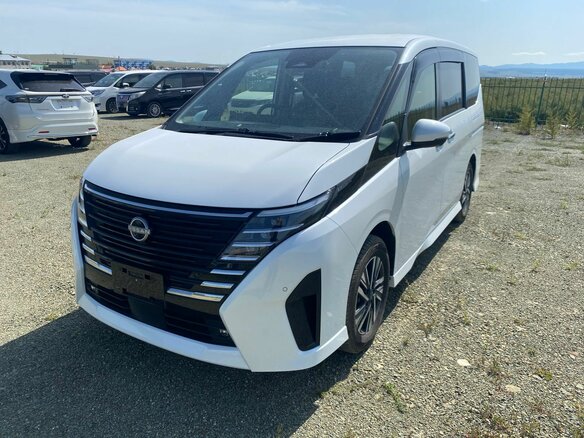 2023 Nissan Serena VI (C28), белый - вид 2