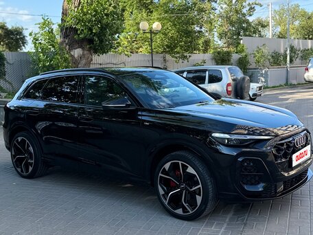 2025 Audi Q5 L III (GU), чёрный, 7200000 рублей, вид 4