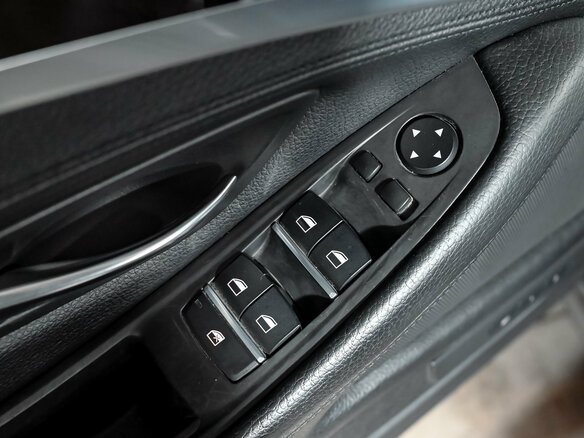 2014 BMW 5 серии 530d xDrive VI (F10/F11/F07) Рестайлинг, серый - вид 13