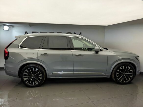 2026 Volvo XC90 B5 II Рестайлинг 2, серый, 10600000 рублей - вид 4