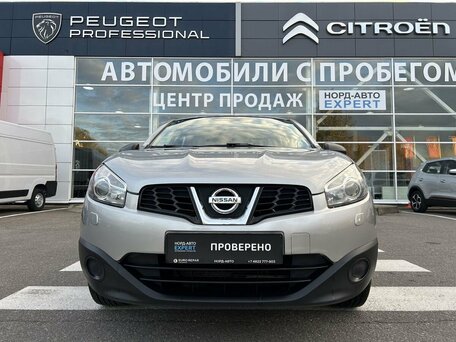 2013 Nissan Qashqai I Рестайлинг, серебристый, 1060000 рублей, вид 2