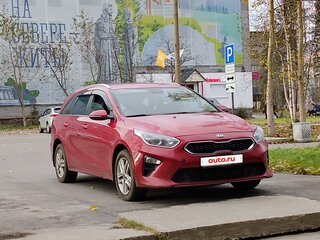 2019 Kia Ceed III, красный, 1500000 рублей, вид 2