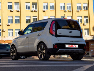 2018 Kia Soul II Рестайлинг, белый, 2000000 рублей, вид 2