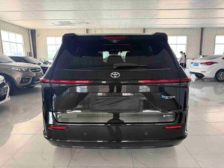 2026 Toyota bZ3X 58.3 kWh, серый, 2680900 рублей, вид 2