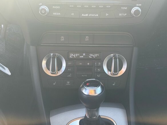 2013 Audi Q3 I (8U), белый, 1750000 рублей - вид 24