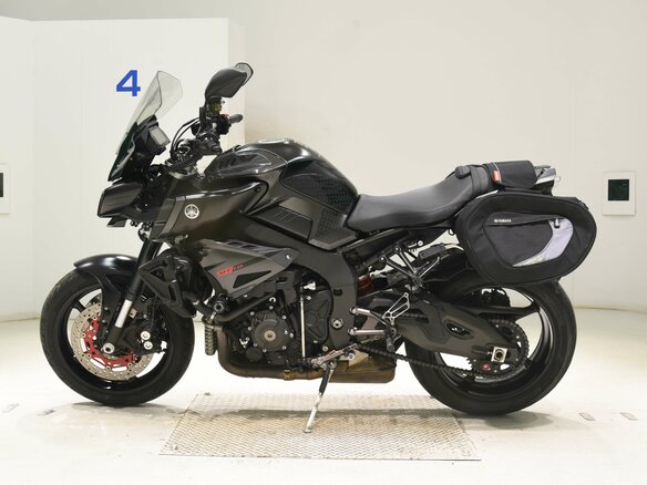 2017 Yamaha MT-10, чёрный, 1100000 рублей - вид 4