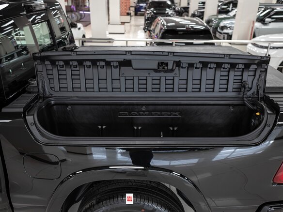 2026 Ram 1500 Crew Cab eTorque V Рестайлинг, чёрный, 11300000 рублей - вид 9