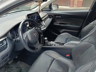 2022 Toyota C-HR I Рестайлинг, белый, 2200000 рублей, вид 5