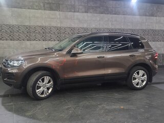 2012 Volkswagen Touareg II, коричневый, 1700000 рублей, вид 1