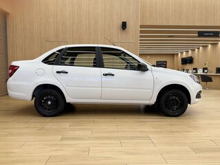 2026 Lada (ВАЗ) Granta I Рестайлинг, белый, 850000 рублей, вид 4