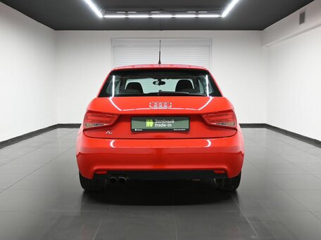 2011 Audi A1 I (8X), красный, 745000 рублей, вид 4