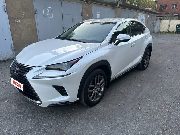 2019 Lexus NX 200 I Рестайлинг, белый, 3600000 рублей
