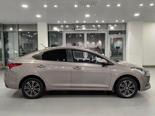 2019 Hyundai Solaris II, коричневый, 1615000 рублей, вид 4
