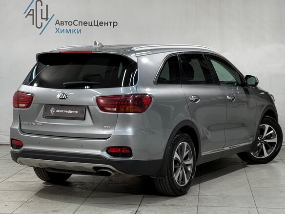 2018 Kia Sorento III Prime Рестайлинг, серый, 2599800 рублей - вид 2