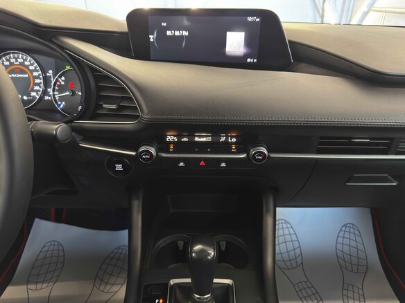 2022 Mazda 3 IV (BP), чёрный, 2147000 рублей - вид 15