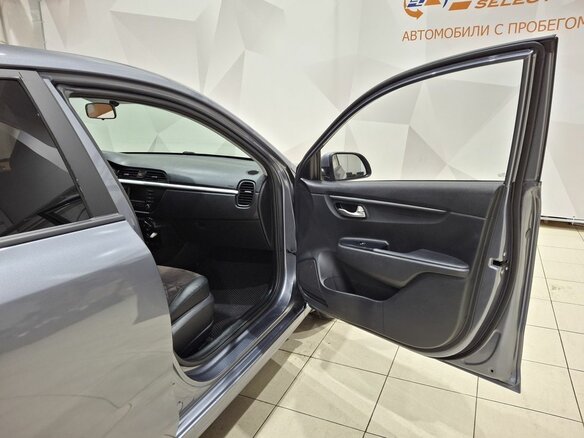 2020 Kia Rio IV, серый, 1325000 рублей - вид 26