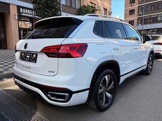 2023 Volkswagen Tayron I Рестайлинг, белый, 2520000 рублей, вид 4